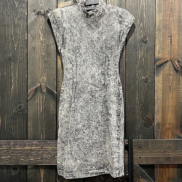 Rampage Dresses & Skirts - Rampage Dresses‎ 7 Grey Marbled Denim Cap Sleeve Open Back Shoulder Pads Vtg